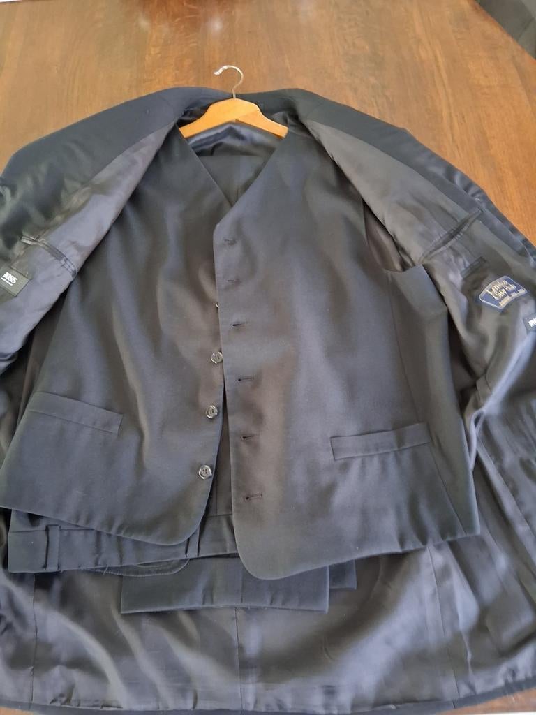 Zwart 3-delig kostuum incl. overhemd en stropdas maat 54, Kleding | Heren, Kostuums en Colberts, Ophalen of Verzenden, Zo goed als nieuw