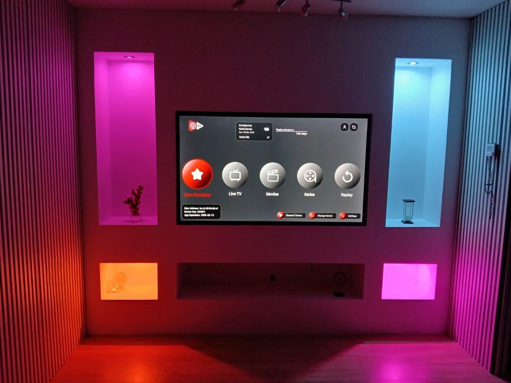 Cinewall op maat - Volledig naar wens gemaakt, Huis en Inrichting, 200 cm of meer, Nieuw, Ophalen of Verzenden, 200 cm of meer