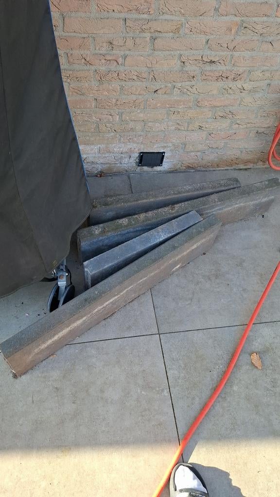 Gratis opsluitbanden/ bielzen, Tuin en Terras, Ophalen, Gebruikt, 1 tot 2 meter