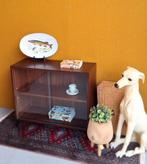 Vintage kastje met schuifdeurtjes van glas, Abbes, teakhout, Ophalen, Gebruikt, Glas, 50 tot 100 cm