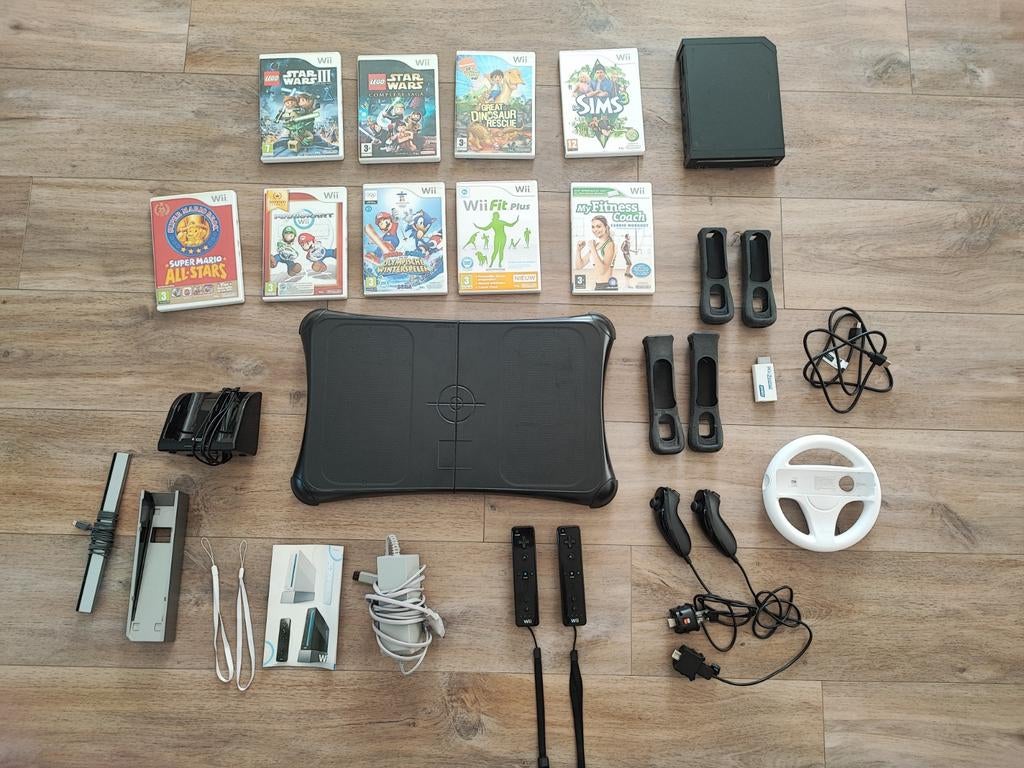 Nintendo Wii complete set!, Spelcomputers en Games, Spelcomputers | Nintendo Wii, Zo goed als nieuw, Met 2 controllers, Met games