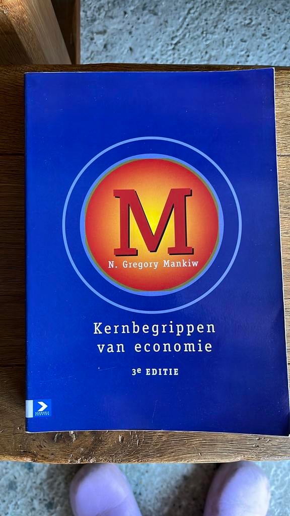 Kernbegrippen van economie - N. Gregory Mankiw (3e editie), Boeken, Ophalen of Verzenden, Gelezen, Economie en Marketing
