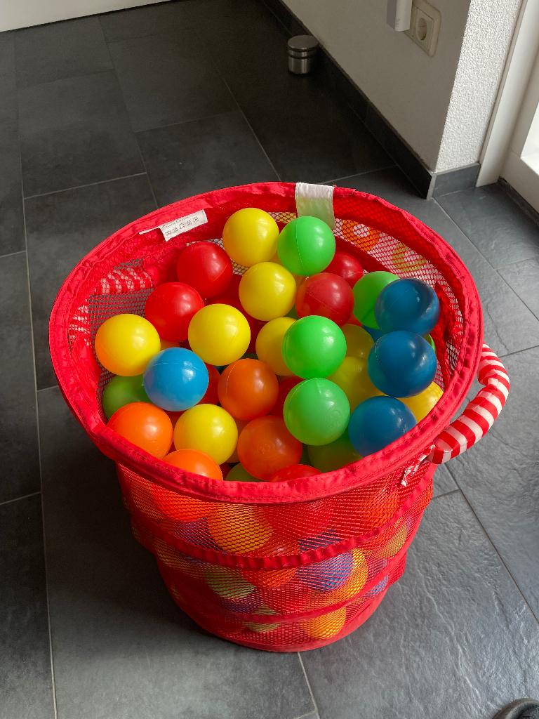 BALLENBAK BALLEN / BALLENBAD BALLEN IN ZAK, Ophalen, Zo goed als nieuw