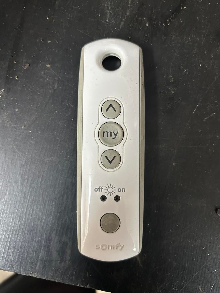 Somfy rts afstandsbediening, Ophalen of Verzenden, Zo goed als nieuw, Wit, Minder dan 100 cm