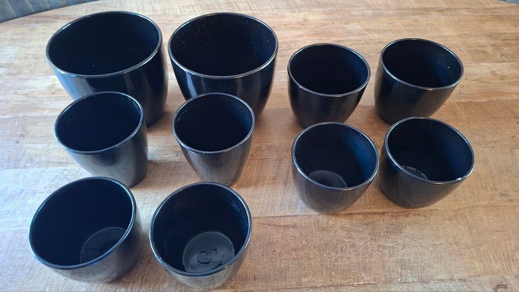10 zwarte bloempotten in diverse maten, Ophalen of Verzenden