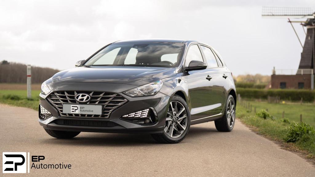 Hyundai i30 1.0 T-GDi MHEV Comfort Smart|Stuur+Stoel Verwar|, Voorwielaandrijving, Stof, Gebruikt, Zwart