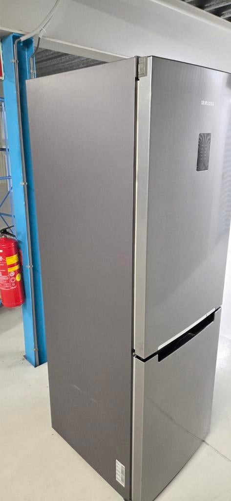 Samsung koelkast zo goed als nieuw., 200 liter of meer, Zo goed als nieuw, Met vriesvak, 160 cm of meer