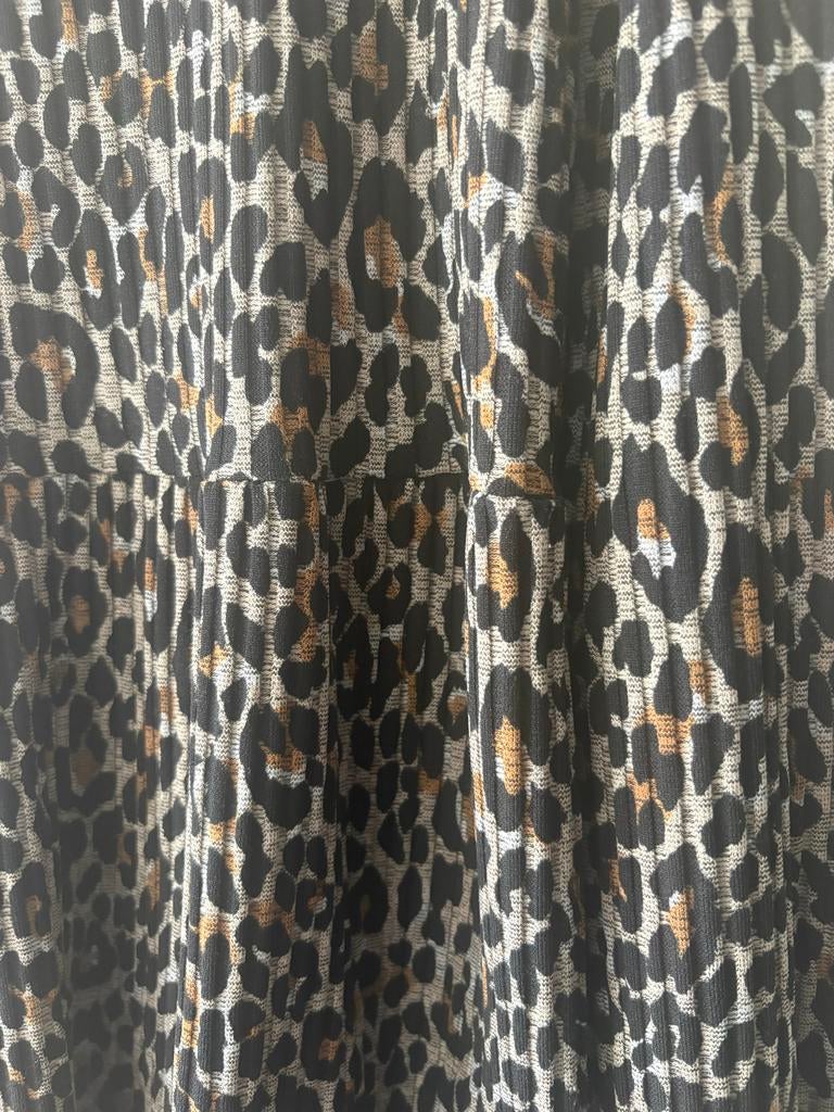 Stradivarius jurk maat M - Luipaardprint, Maat 38/40 (M), Overige kleuren, Nieuw, Ophalen of Verzenden