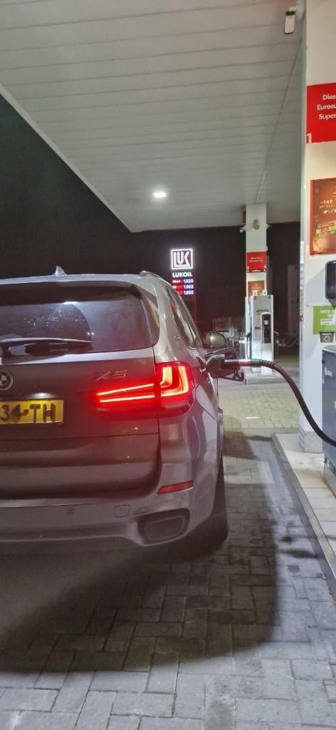 BMW X5 40e | M-pakket | 360 camera | Panorama | AdaptiveCru, 4 cilinders, Vierwielaandrijving, 313 pk, 147 €/maand