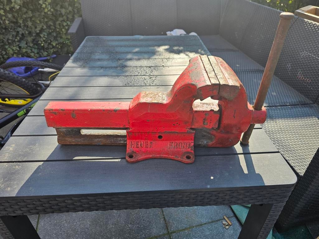 Heuer Front bankschroef 150mm - Erg zwaar, Ophalen, Gebruikt