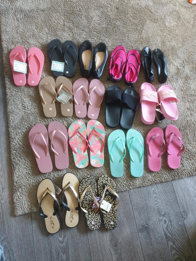 Partij nieuwe dames slippers maat 36/37/38 NIEUW  !!!!, Ophalen of Verzenden, Nieuw, Overige typen