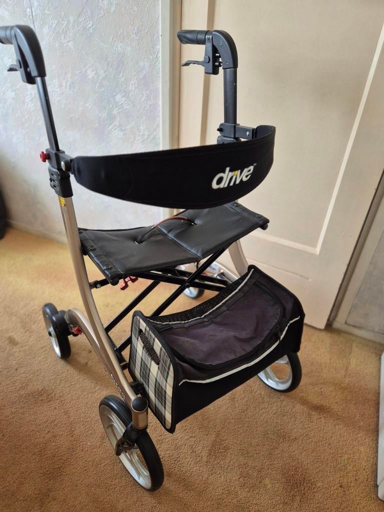 Rollator Nitro Drive M, Diversen, Rollators, Gebruikt, Lichtgewicht, Opvouwbaar, Ophalen