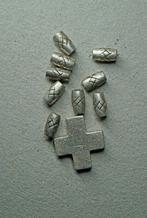 Zilveren Kruisje met kralen - Middeleeuws  - Bodemvondst, Ophalen of Verzenden