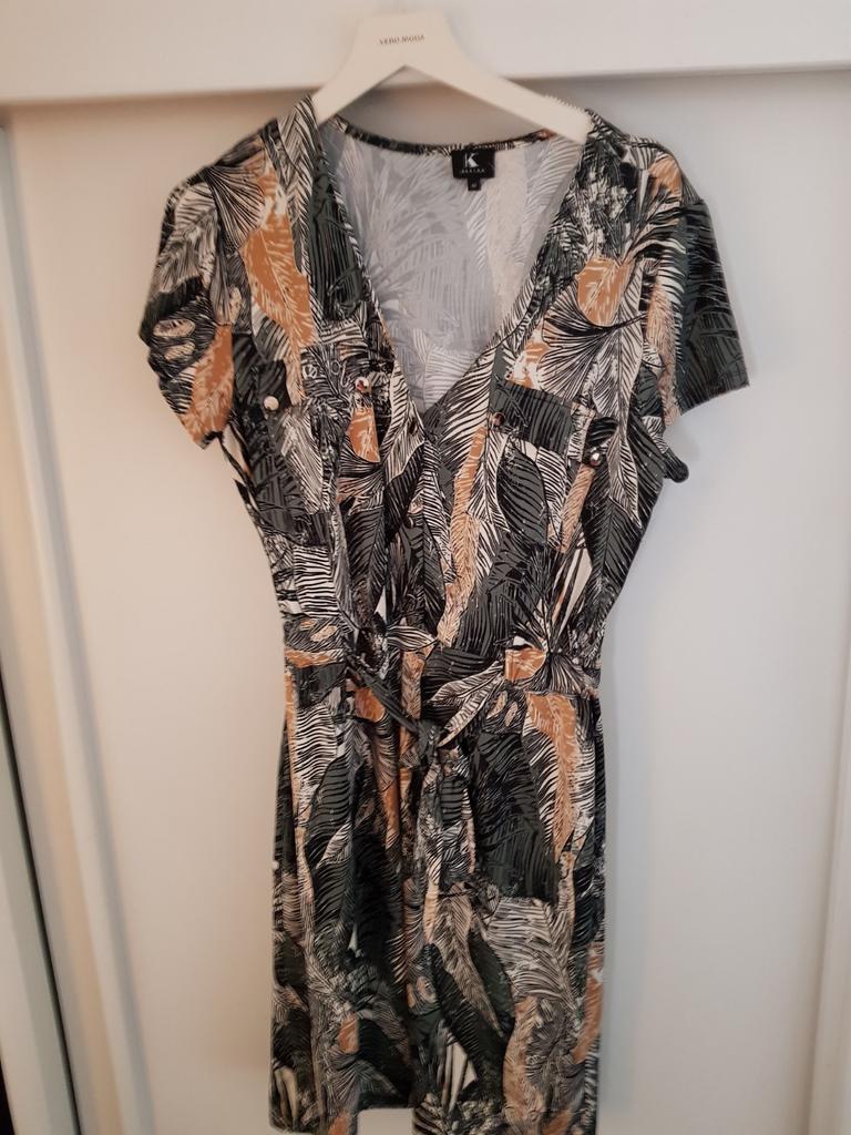 k design  hele mooie jurk mt m, Kleding | Dames, Ophalen of Verzenden, Nieuw, Maat 38/40 (M), Onder de knie