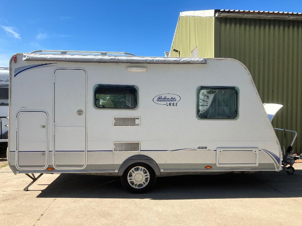 Caravelair Antares Luxe 426 stapelbed+voortent+fietsdragers, Schokbreker, Treinzit, 750 - 1000 kg, Particulier