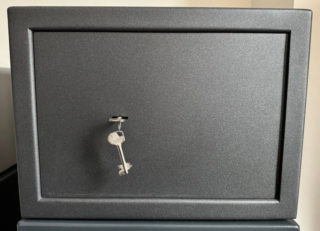 NIEUW! 52 kg! Zeer degelijke kluis brandkast RDW 2 sleutels, Huis en Inrichting, Brandblussers en Brandkasten, Ophalen, Nieuw