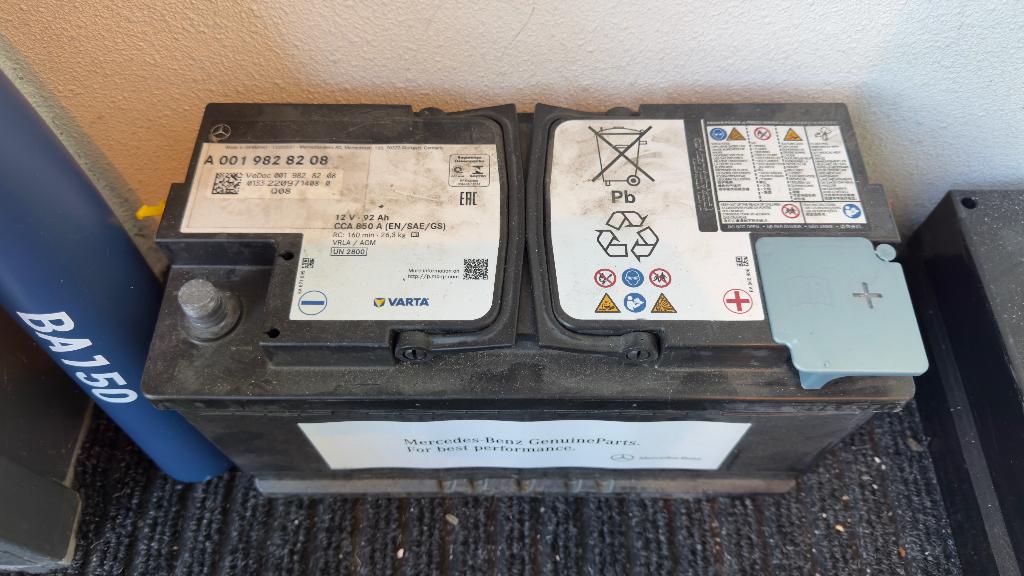 Originele Mercedes Benz A0019828208 accu, Auto-onderdelen, Accu's en Toebehoren, Ophalen, Gebruikt, Mercedes-Benz