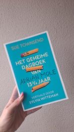 Het geheime dagboek van Adrian Mole 13 3/4 jaar, Ophalen of Verzenden, Zo goed als nieuw, Sue townsend
