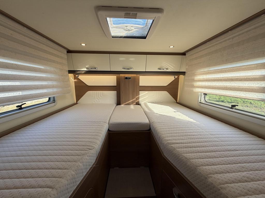 Bürstner Lyseo Privilege TD 727 G, Face-to-Face, 36, Caravans en Kamperen, Ringverwarming, Fiat, Bedrijf, Bürstner