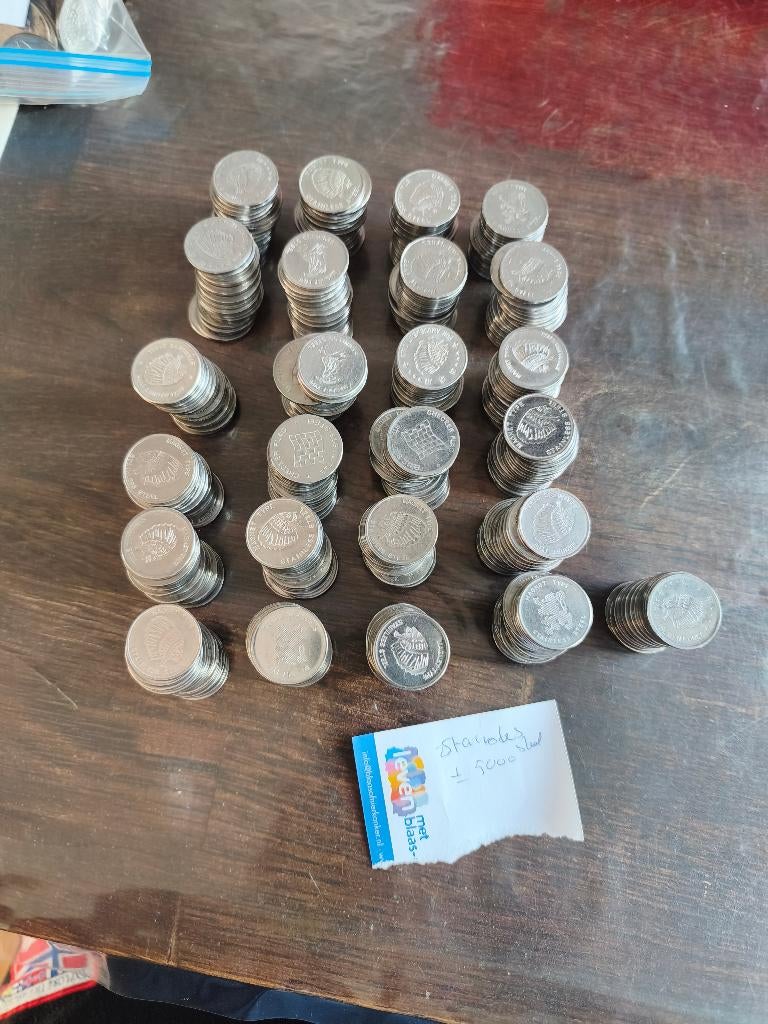 magnet type stainles steel eagle game tokens, Ophalen of Verzenden, Overige materialen