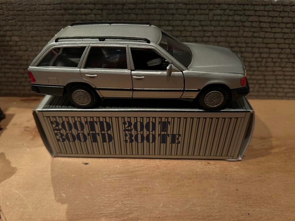 Mercedes 200TD - 300TE Cursor, Ophalen of Verzenden, Zo goed als nieuw, Auto, Overige merken