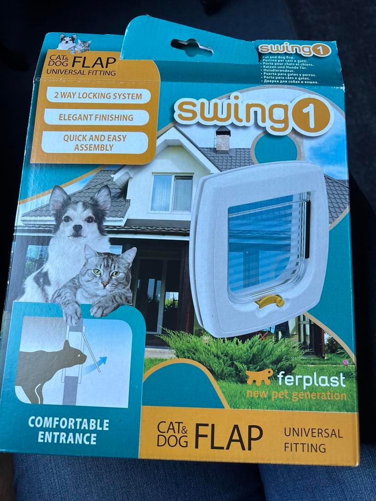 Kattenluik, Ophalen of Verzenden, Zo goed als nieuw