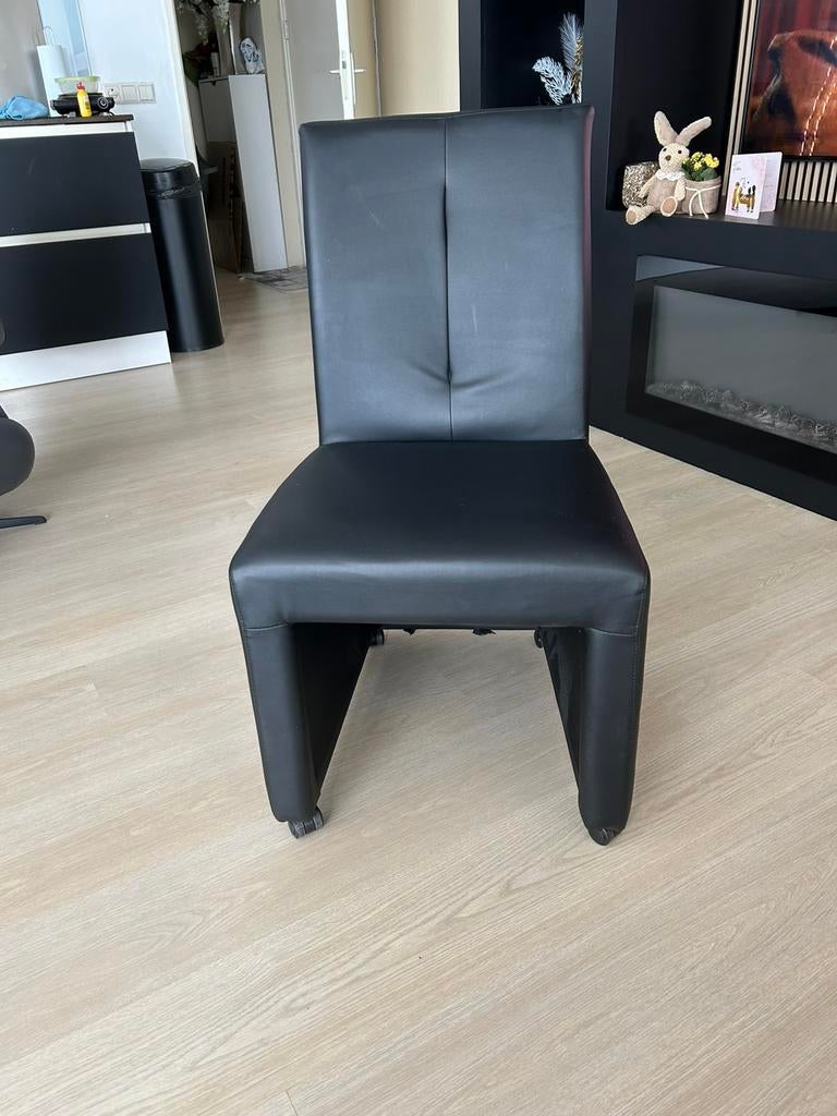 4 eetkamerstoelen, Ophalen of Verzenden, Zo goed als nieuw, Vier