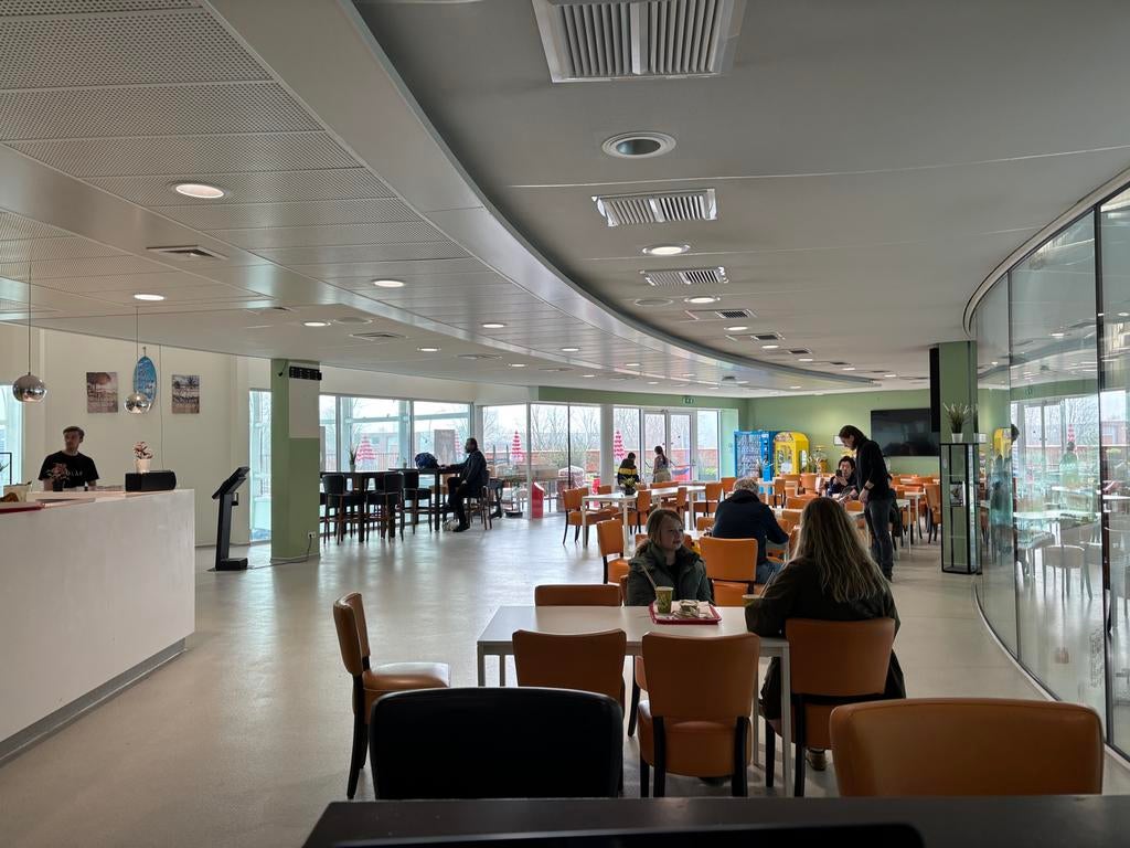 Complete Horeca Inrichting: Tafels, Stoelen, Barkrukken, Ophalen, Gebruikt