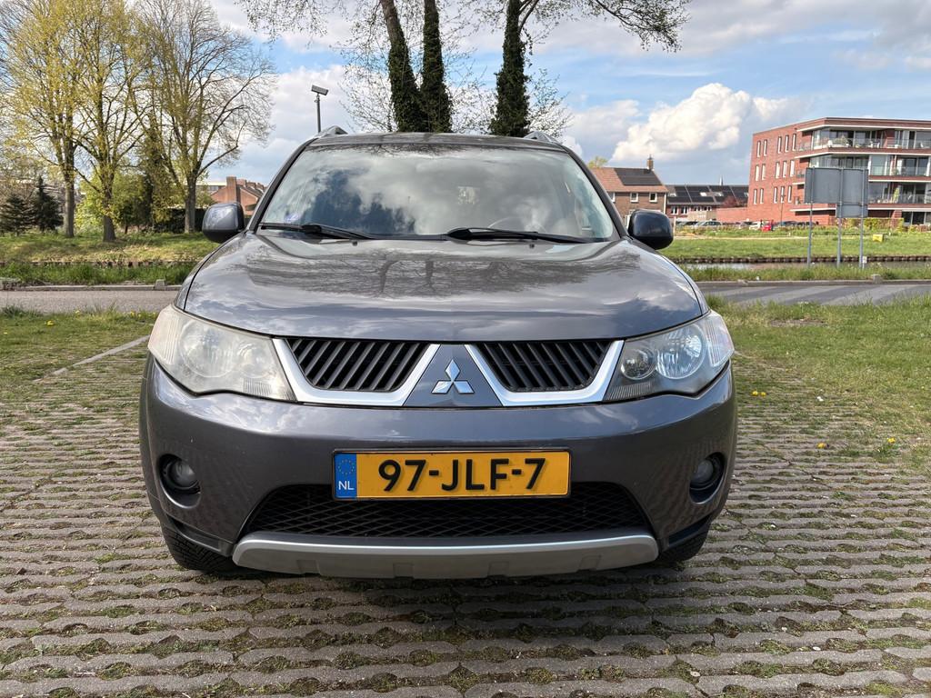Mitsubishi Outlander 2.4 Inspire 2WD - airco - cruise contro, Auto's, Mitsubishi, Voorwielaandrijving, Stof, 4 cilinders, Handgeschakeld