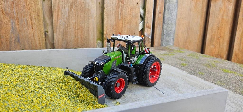 Verbouwde Fendt 832 Vario dubbellucht 1:32, Ophalen of Verzenden, Nieuw, Tractor of Landbouw, Overige merken