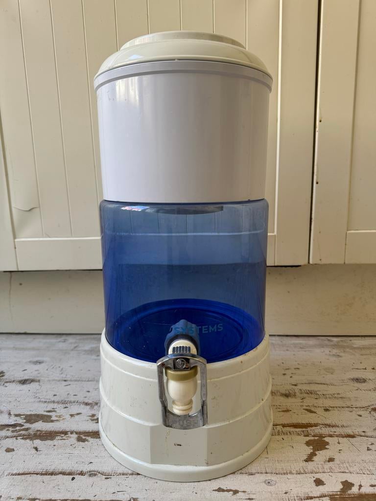 AQV Waterfilter Systeem - Waterfilter en Dispenser, Ophalen, Gebruikt