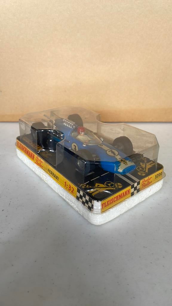 Fleischmann Ferrari 3200 in orginel verpakking, Kinderen en Baby's, Speelgoed | Racebanen, Ophalen of Verzenden, Gebruikt, Elektrisch