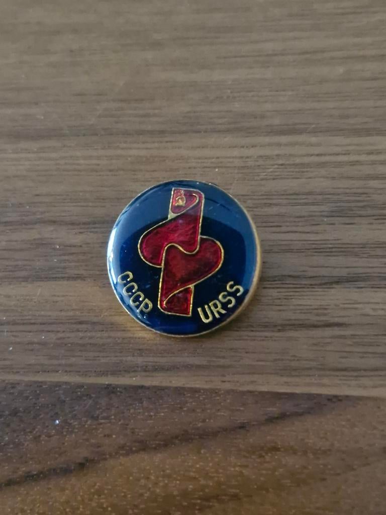 R 132 Vintage CCCP USSR Speldje, Ophalen of Verzenden, Gebruikt, Stad of Land, Speldje of Pin
