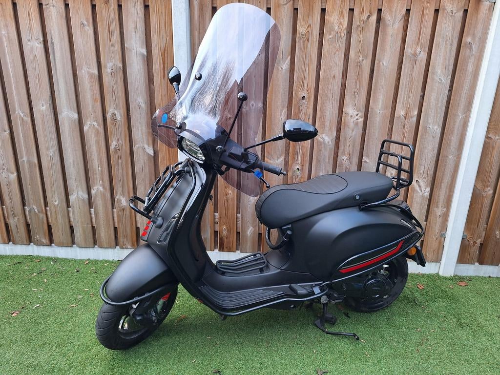 Vespa Sprint 50 Full Option, Ophalen, Zo goed als nieuw, Benzine, Vespa
