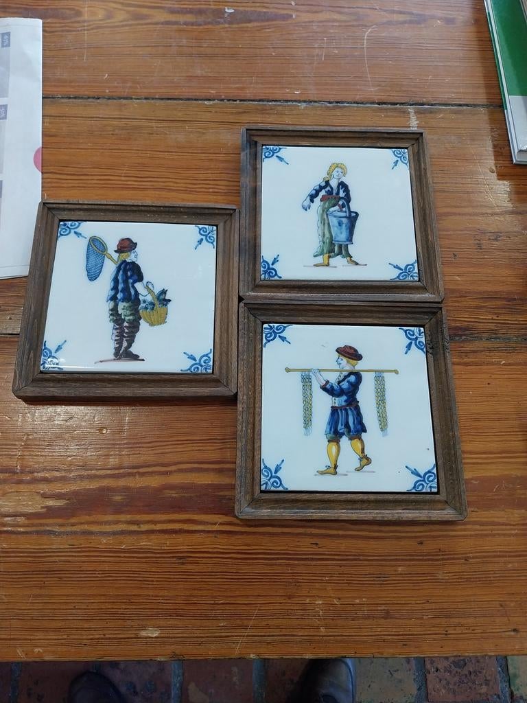 Set van 3 Harlingen tegels in houten lijst, Ophalen of Verzenden