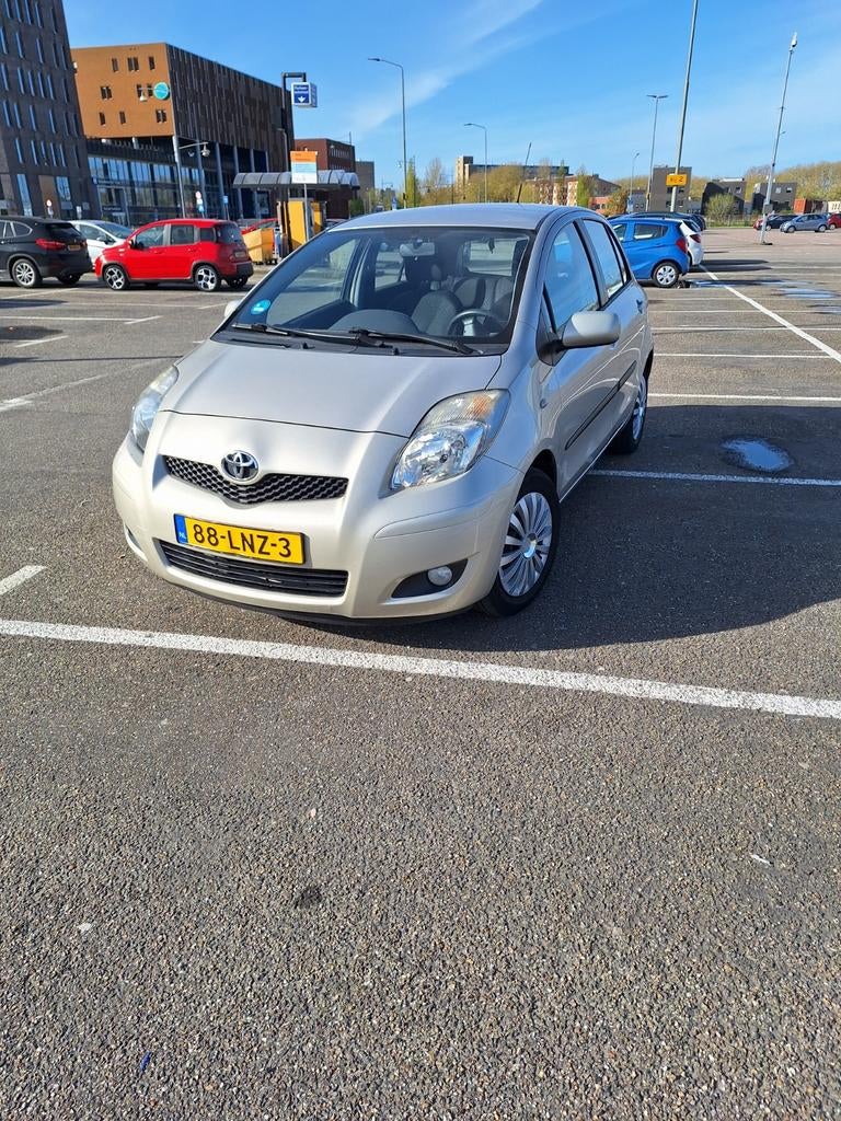 Toyota Yaris 1.3 VVTi Aspiration 2010 Airco/NAP, Auto's, Toyota, Voorwielaandrijving, 1025 kg, Stof, 40 €/maand