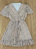Mooi beige jurkje met goud en zwarte stippen, Kleding | Dames, Jurken, Beige, Ophalen of Verzenden, Zo goed als nieuw, Maat 36 (S)