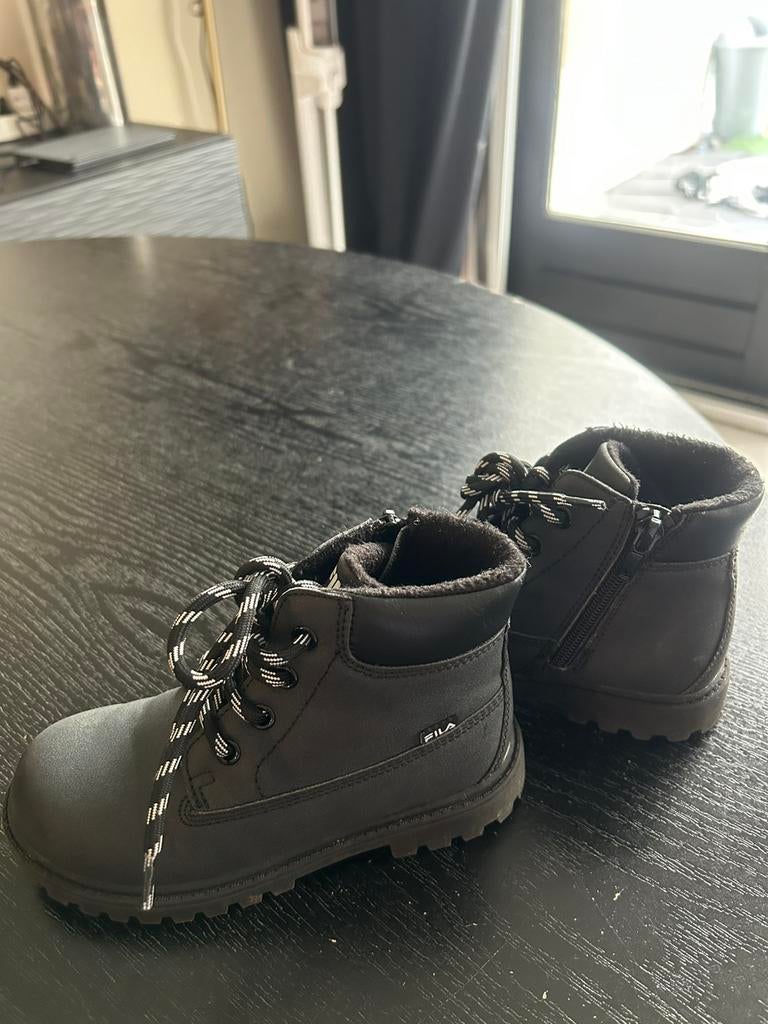 Fila boots zwart, Ophalen of Verzenden, Zo goed als nieuw, Jongen of Meisje, Laarzen