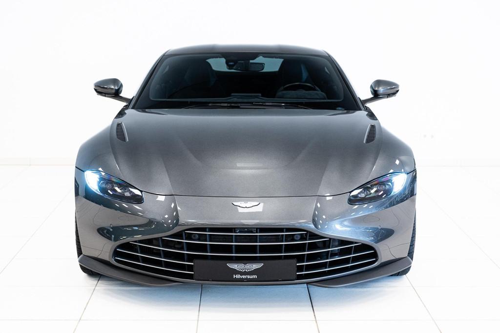 Aston Martin Vantage Coupe | Carplay | Carbon Fibre Accents, Auto's, Aston Martin, Automaat, Achterwielaandrijving, Gebruikt, Zilver of Grijs