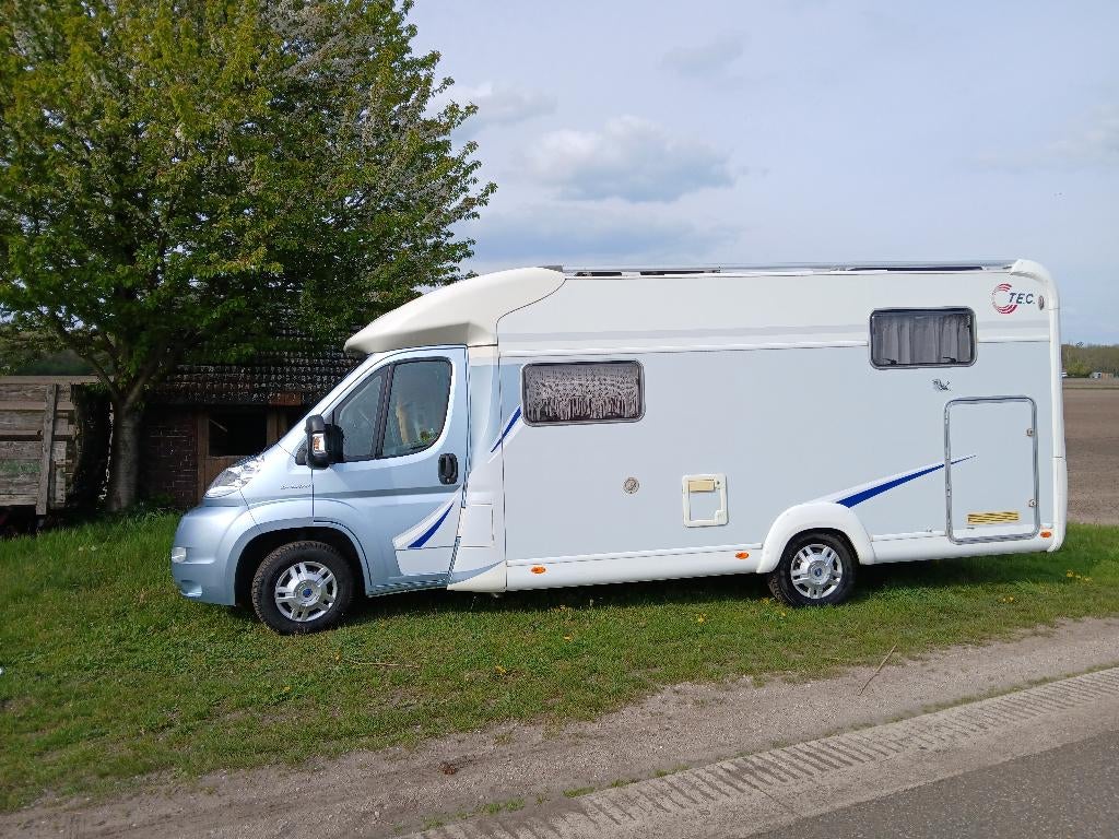 Caravans And Camping Semi-Integraal