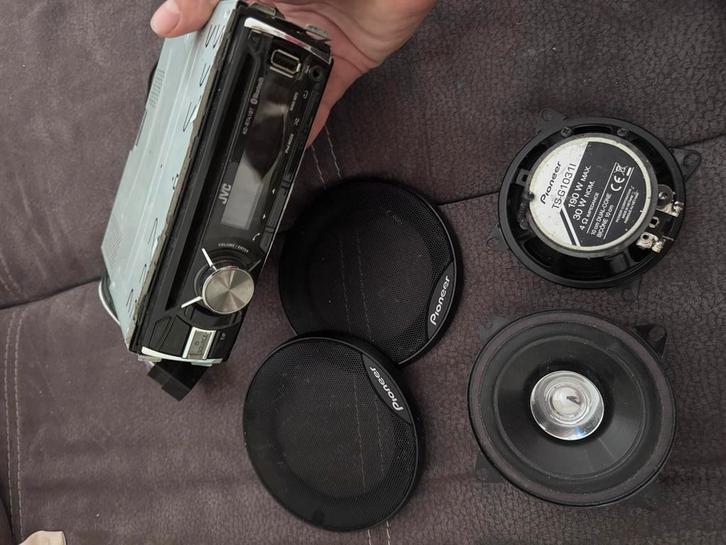 JVC KD-R74BT autoradio met Pioneer speakers, Auto diversen, Autoradio's, Gebruikt, Ophalen of Verzenden