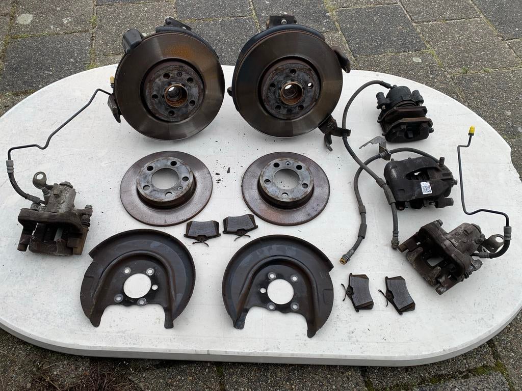 VW Polo 2G (2020) Complete Remmenset Voor & Achter + Fusee, Ophalen of Verzenden, Gebruikt, Volkswagen