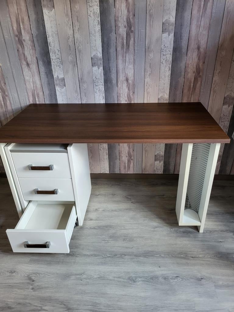Nette bureau met ladekast op wielen + bureaustoel., Ophalen, Gebruikt, Hout, Schoolbureau