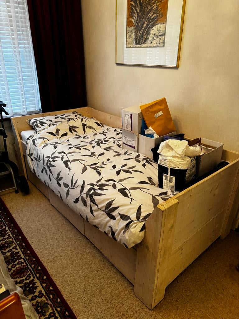 Eenpersoons bed met 3 schuifladen, Gebruikt, 90 cm, Ophalen of Verzenden, 200 cm