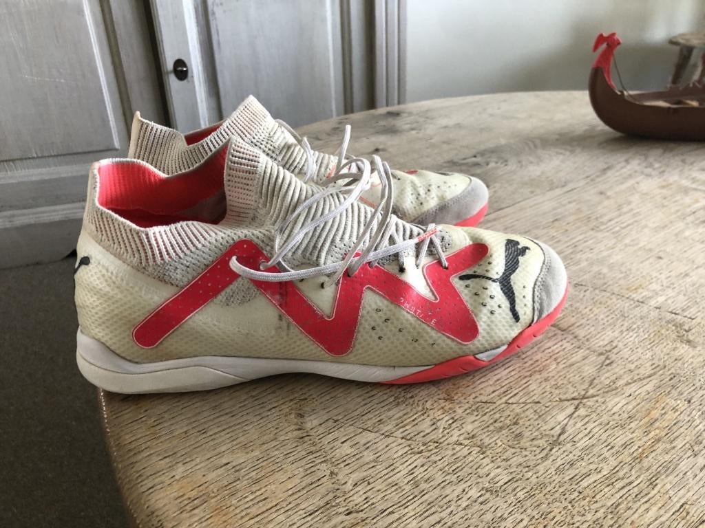te koop voetbalschoenen zaalvoetbal, Kleding | Heren, Schoenen, Puma, Overige kleuren, Sportschoenen, Ophalen of Verzenden