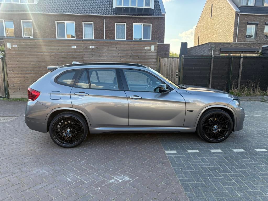 BMW X1 2.0 Sdrive 18I AUT 2011 Grijs, Achterwielaandrijving, 1995 cc, Zwart, 4 cilinders