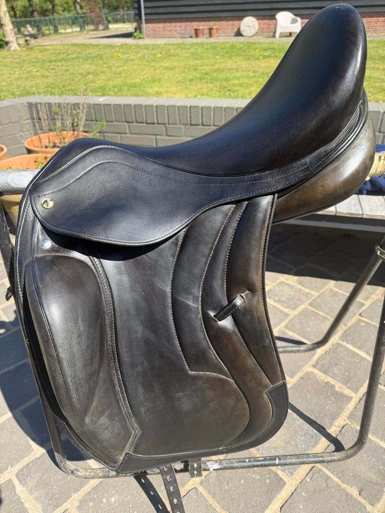Busse rij- dressuur zadel 18”, Toebehoren
