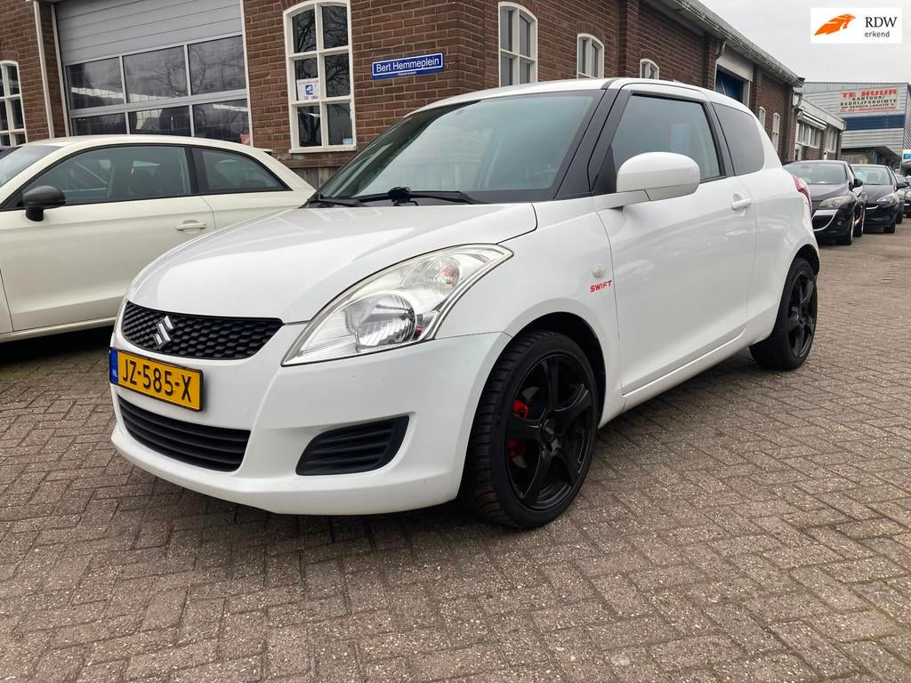 Suzuki Swift 1.2 Comfort Bj 2012 APK TOT 03-2027, AIRCO, ISO, Voorwielaandrijving, Gebruikt, 400 kg, Bedrijf