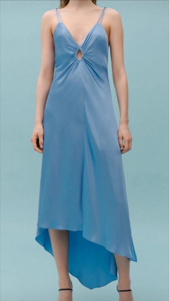 Nieuwe longdress jurk M 38 Mango lichtblauw satijn high-low, Kleding | Dames, Jurken, Maat 38/40 (M), Mango, Blauw, Nieuw