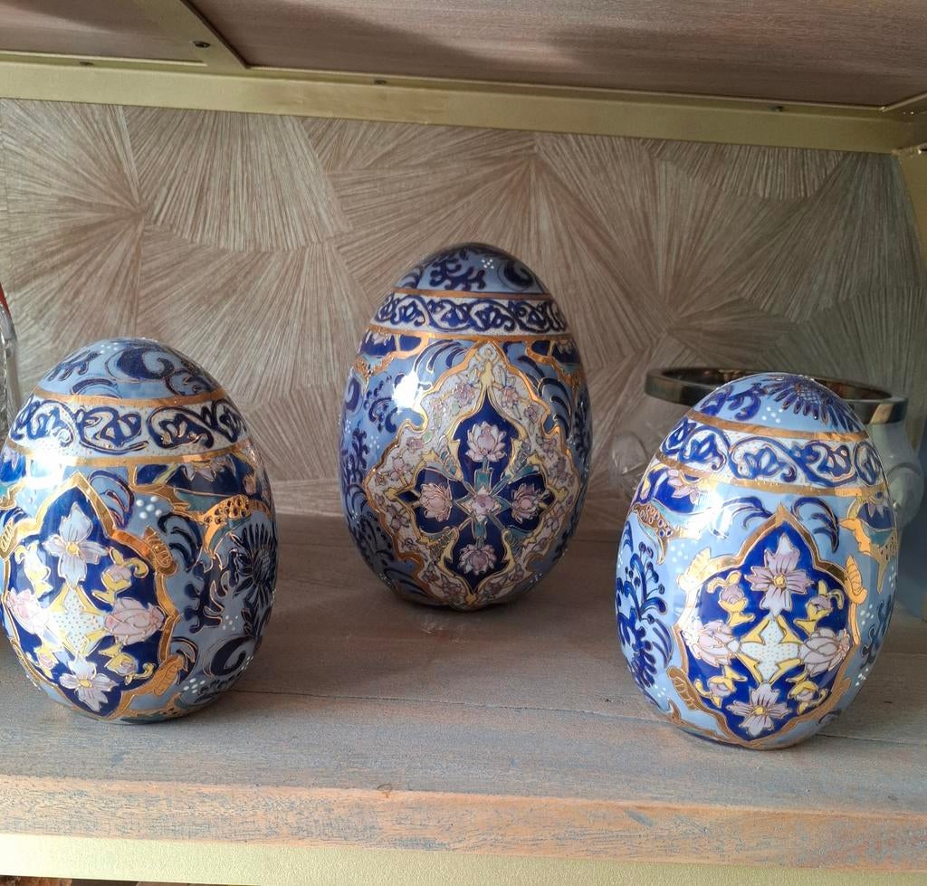 Prachtige porseleinen eieren handgeschilderd 3 stuks, Ophalen of Verzenden, Zo goed als nieuw, Bal
